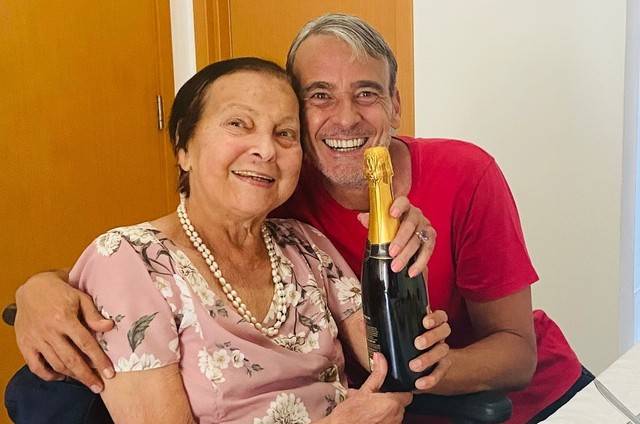 Mãe do ator Alexandre Borges morre aos 83 anos