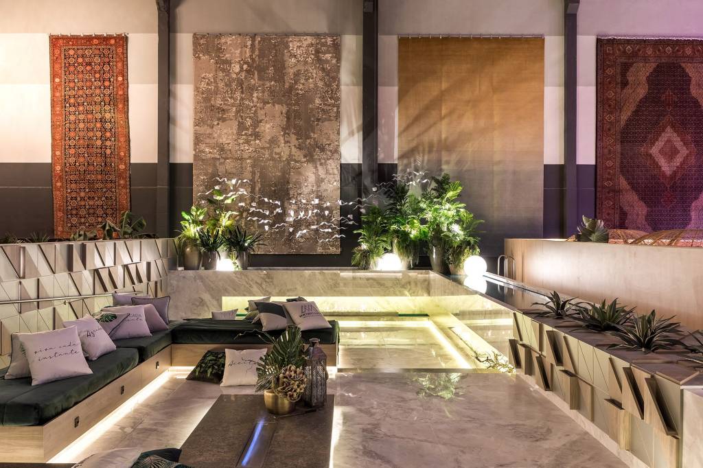 Os surpreendentes ambientes dentro de piscinas da CASACOR Paraná 2021