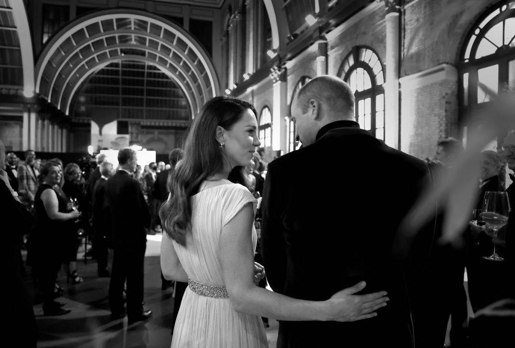 Relembre a história de amor de Kate e William com estas 15 fotos
