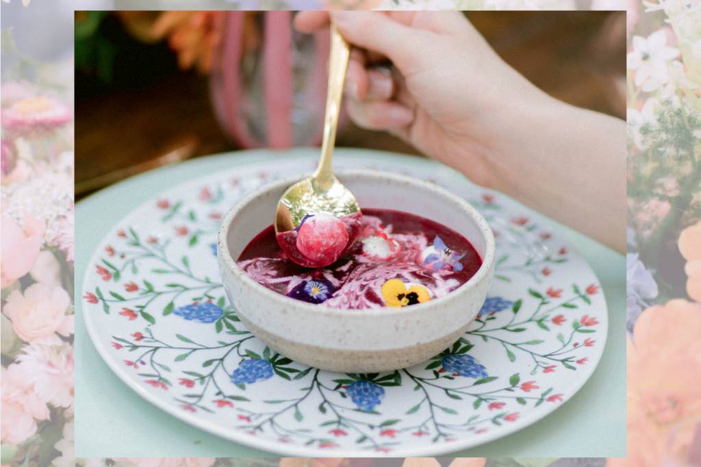 Receber Aniversário de CLAUDIA - Borscht com queijo de cabra florido