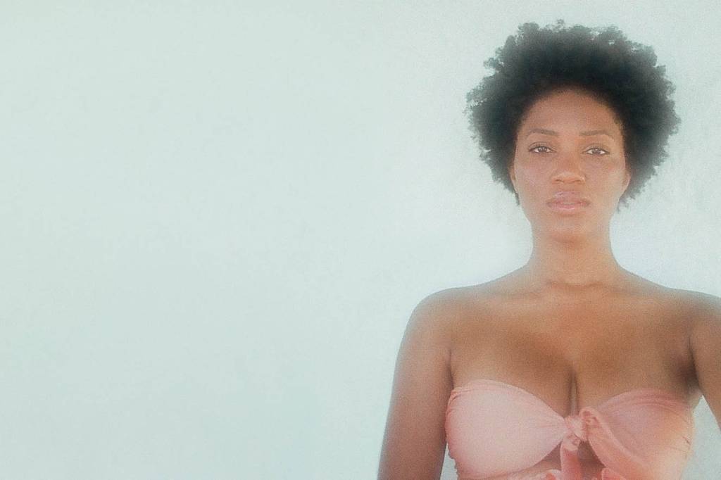 Mulheres negras compartilham memórias e desejos de felicidade