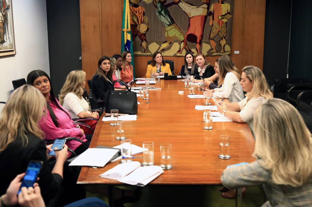 Brasil é 142º em ranking de participação feminina na política