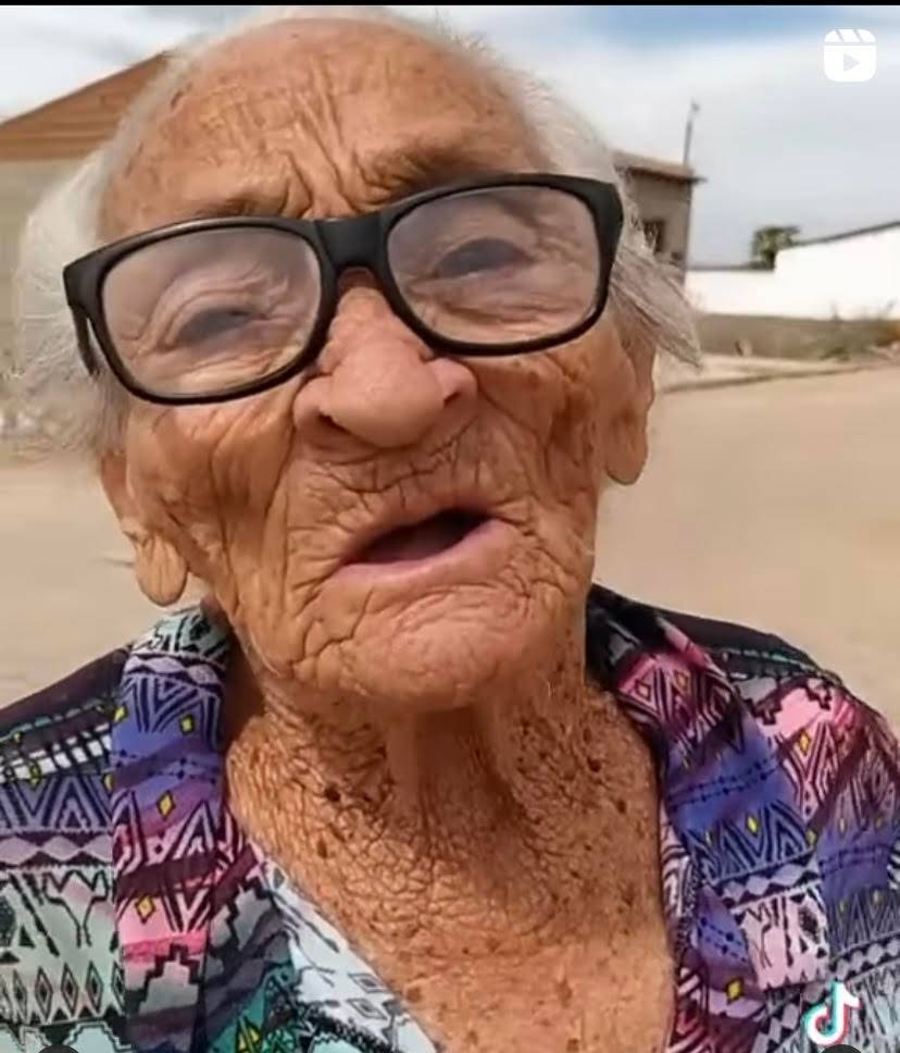 “Tenho o ano que eu quiser”: veja por que esta vovó viralizou na internet