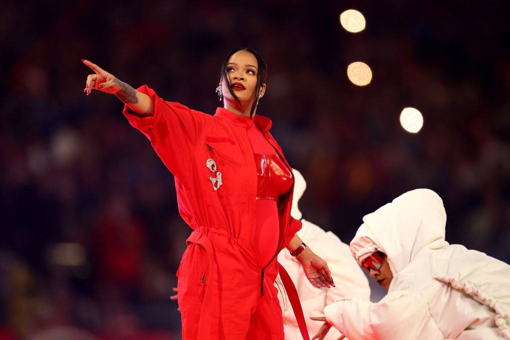 Rihanna deixa o cargo de CEO da Savage X Fenty
