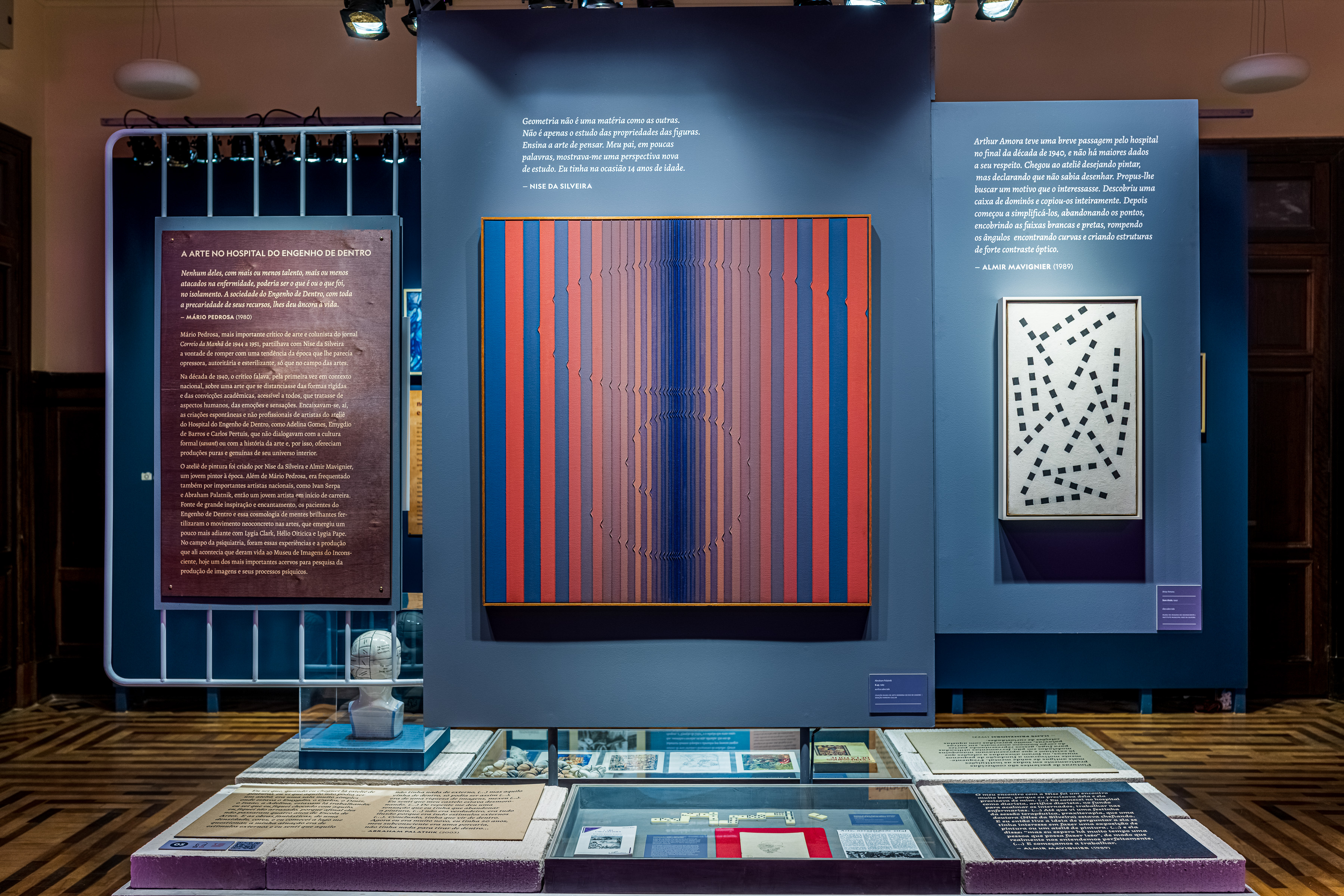 Obra de Abraham Palatnik na exposi&ccedil;&atilde;o 'Nise da Silveira - A Revolu&ccedil;&atilde;o pelo Afeto'.