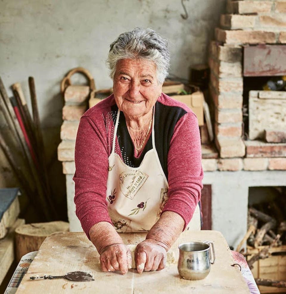 Avozinhas do spaghtetti: canal eterniza o saber fazer das nonnas italianas