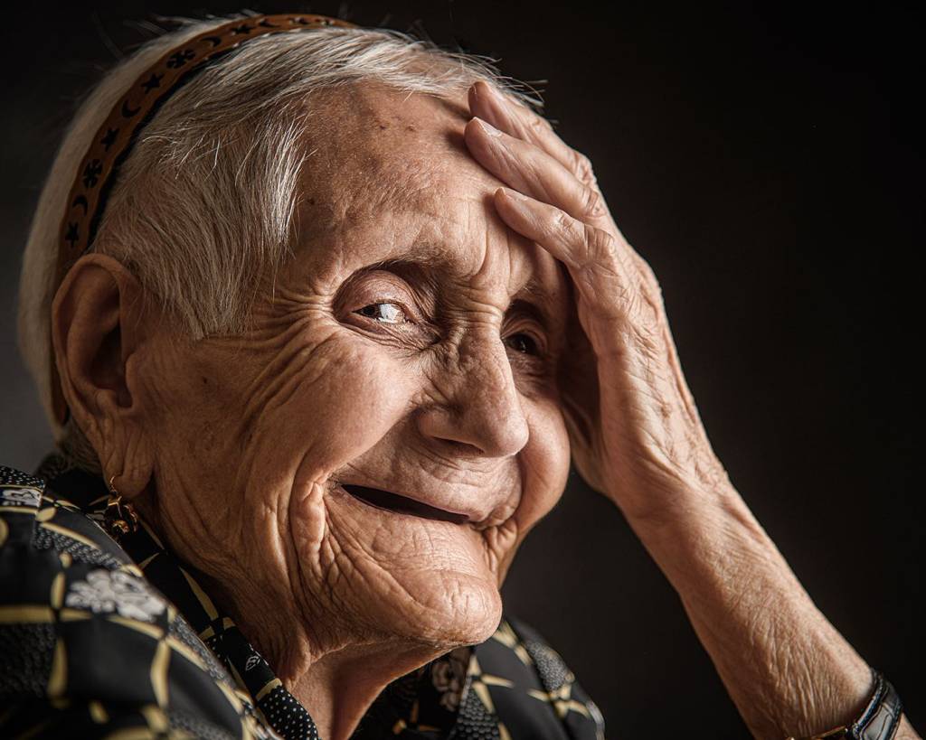 Ela fotografa as “rugas” de Portugal