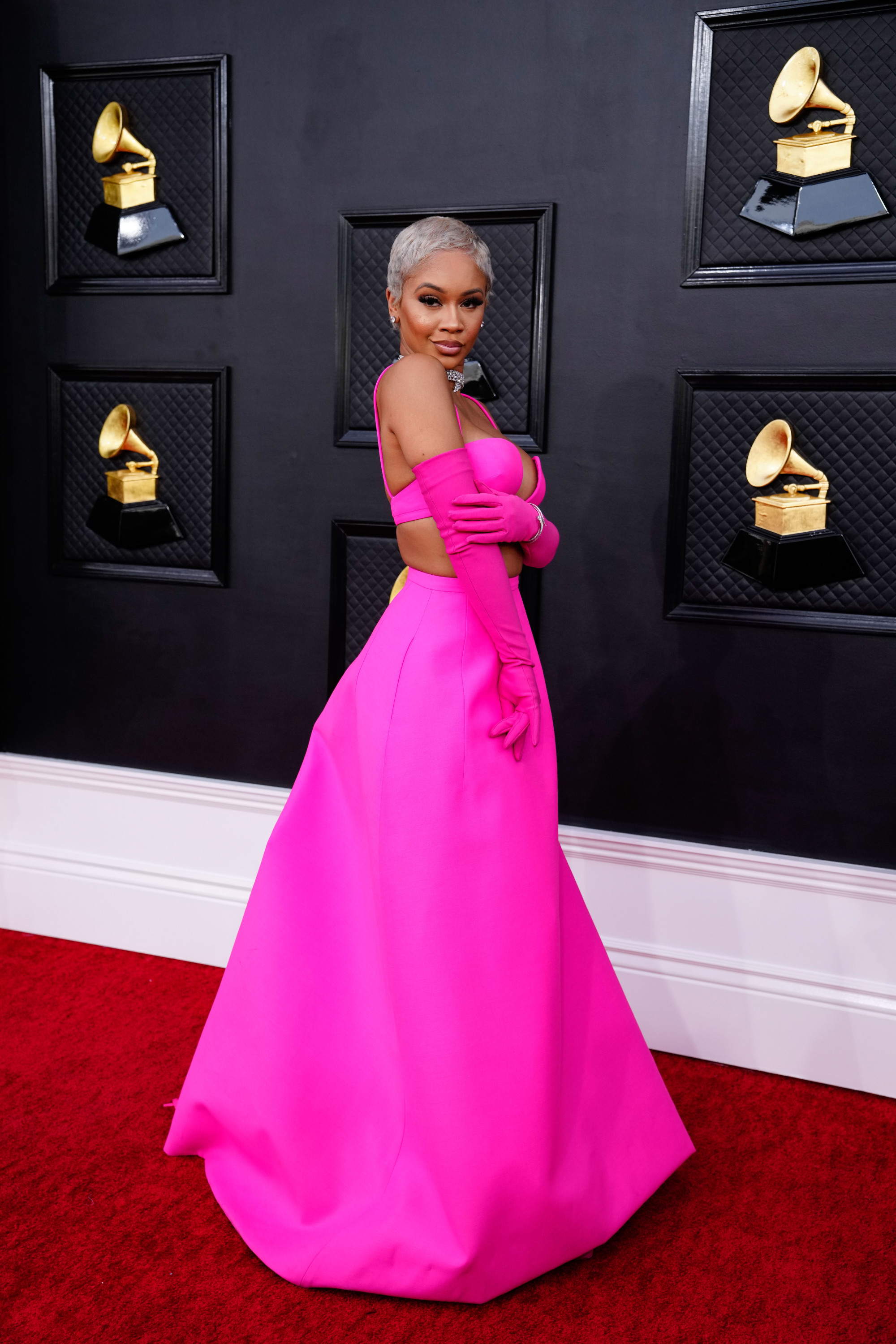 Saweetie concorreu aos pr&ecirc;mios de Artista Revela&ccedil;&atilde;o e Melhor M&uacute;sica de Rap, mas acabou n&atilde;o vencendo.