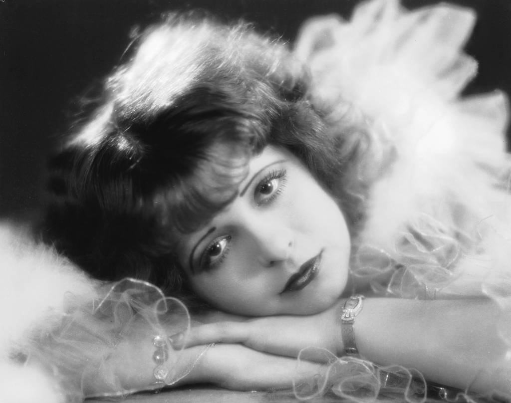 Quem foi Clara Bow, a inspiração para o filme ‘Babylon’