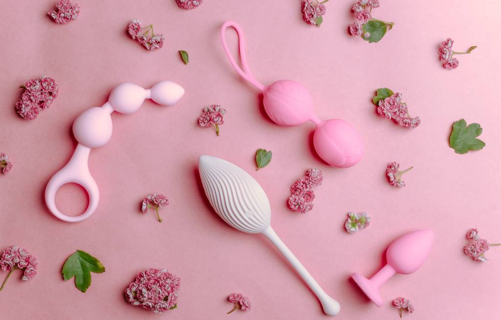 Plug anal: o que é, como usar e cuidados essenciais antes da prática