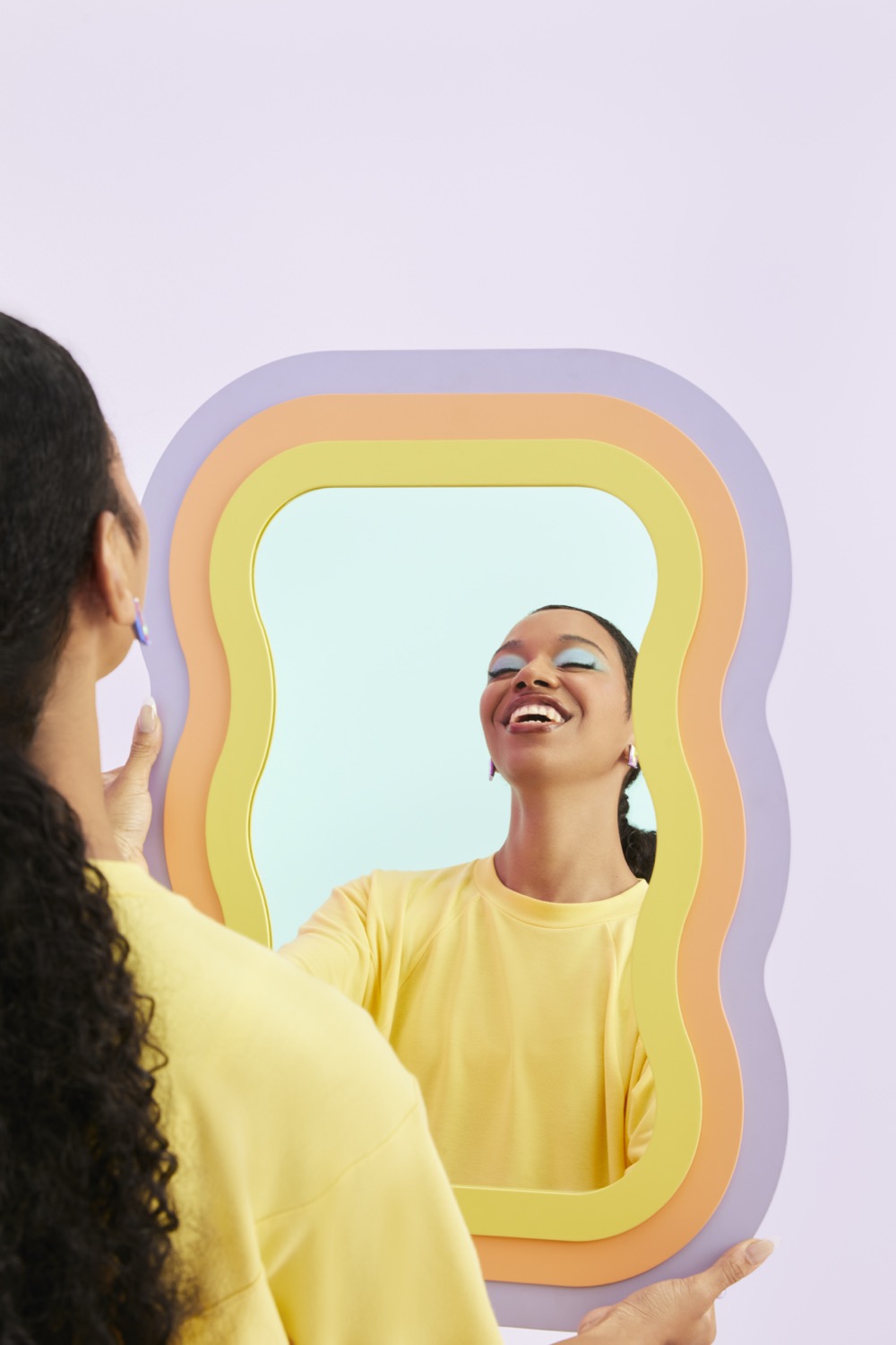 Moda e décor: Tok&Stok e Melissa lançam collab