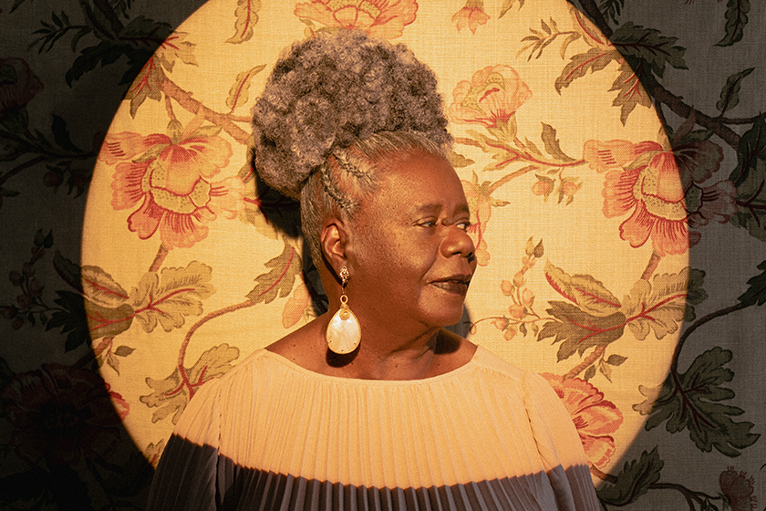 Conceição Evaristo é capa da edição de novembro de Claudia