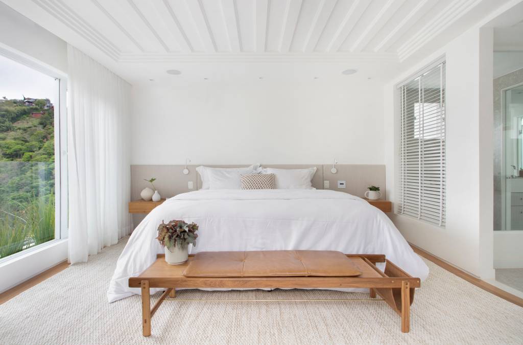 Residência em Itaipava com 480m2 renovada pelo escritório DIEGO RAPOSO ARQUITETURA _ foto 24 Casa com decoração elegante e neutra