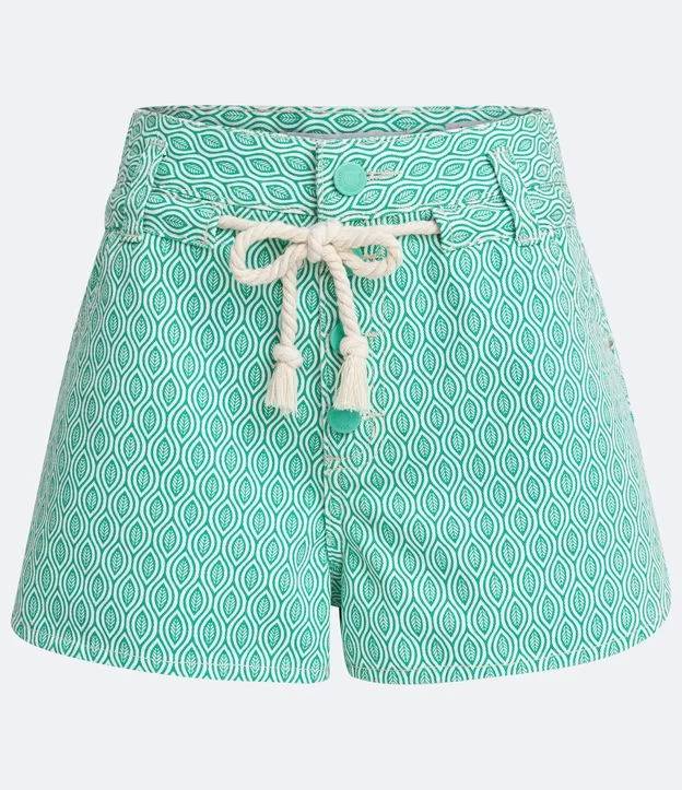 Short baggy cintura alta com cord&atilde;o e estampa de folhas
