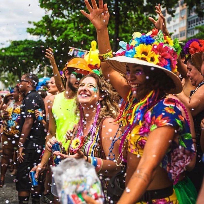 Clima de folia! 12 peças para apostar no carnaval
