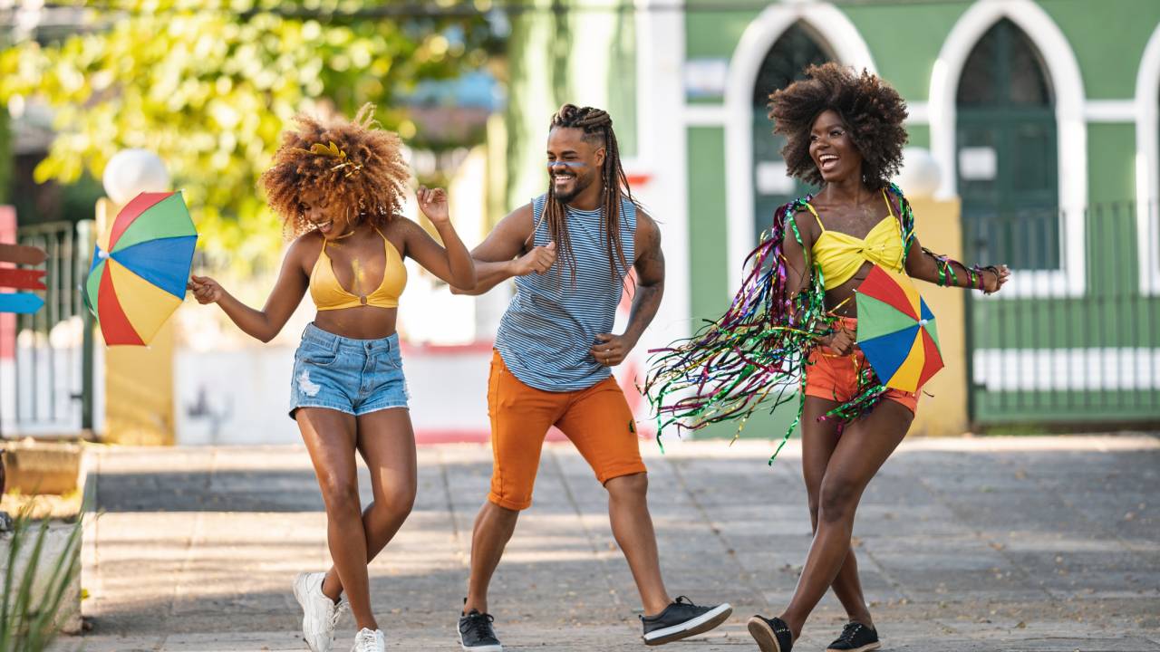 tênis confortáveis para o Carnaval