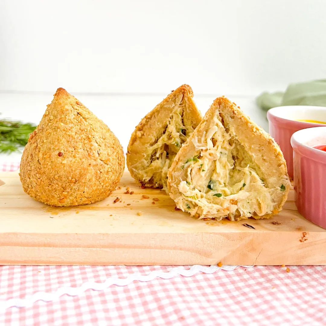 A coxinha assada &eacute; op&ccedil;&atilde;o de lanche da 2 Marias Org&acirc;nicos