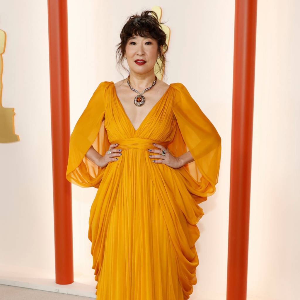 Sandra Oh no champagne carpet do Oscar 2023.