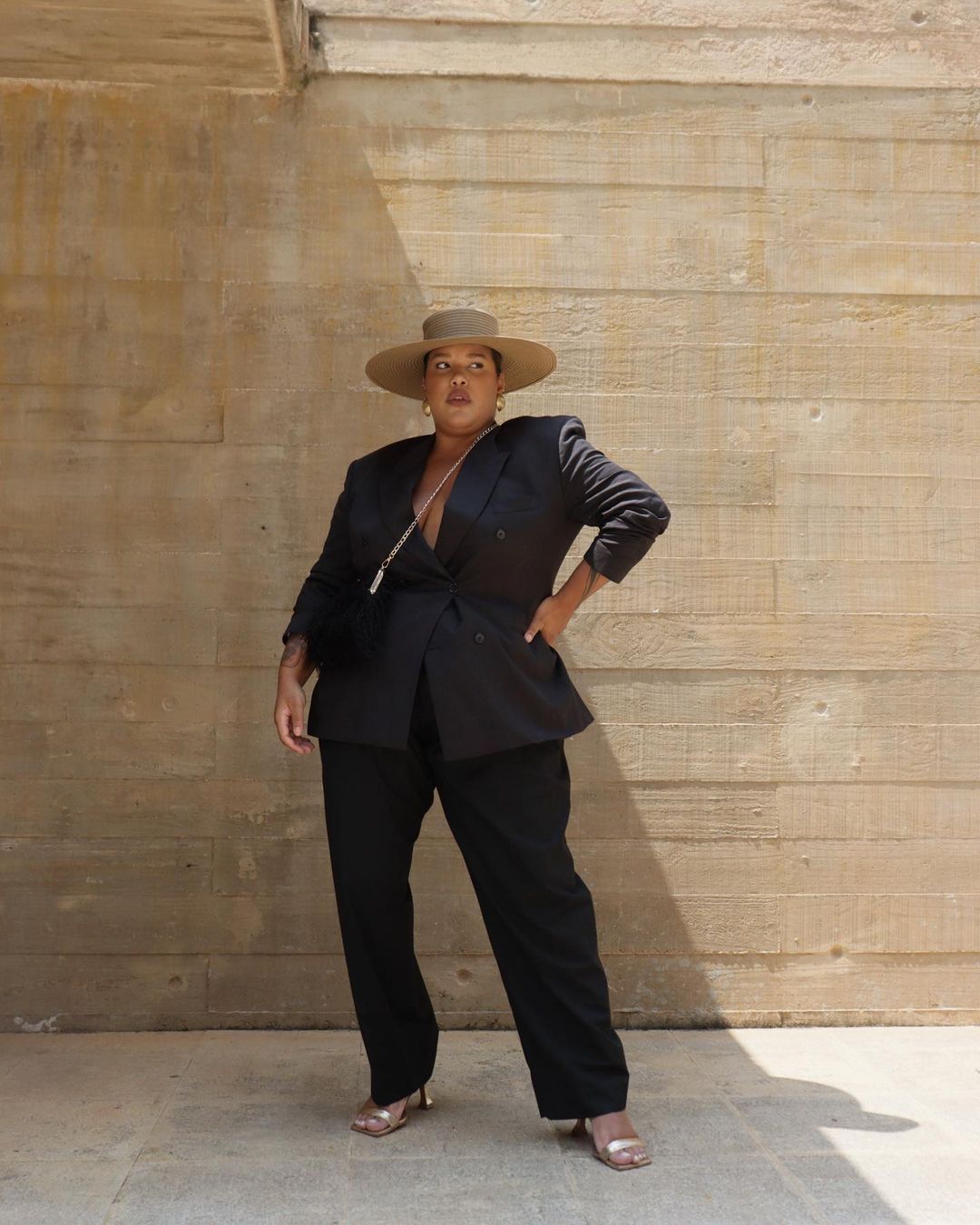 Chap&eacute;u com blazer