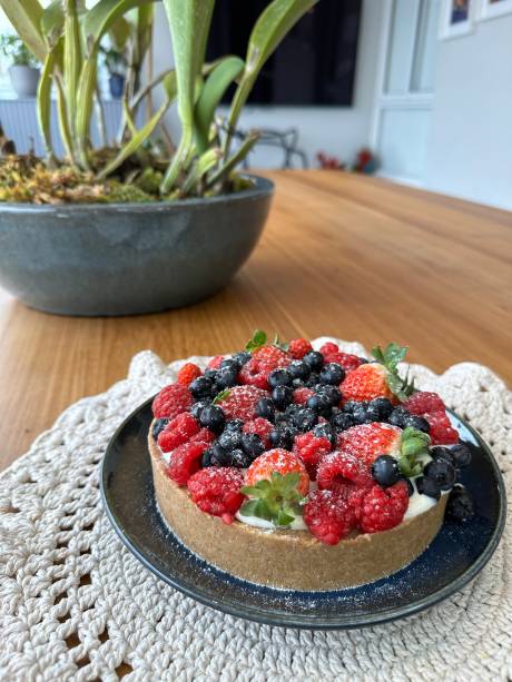 Torta de frutas vermelhas, receita do chef Gabriel Pita, da Doceria Zucker