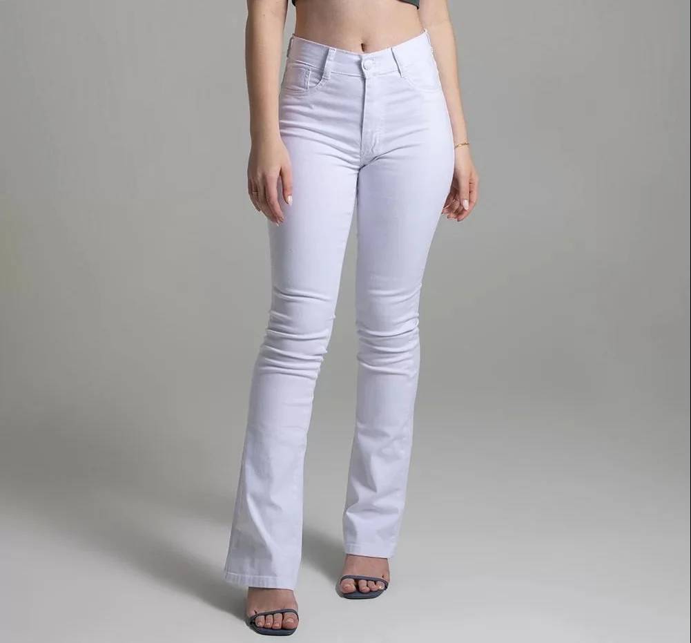 Cal&ccedil;a branca