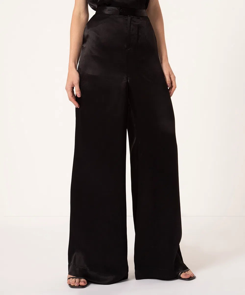 Calça wide leg acetinada