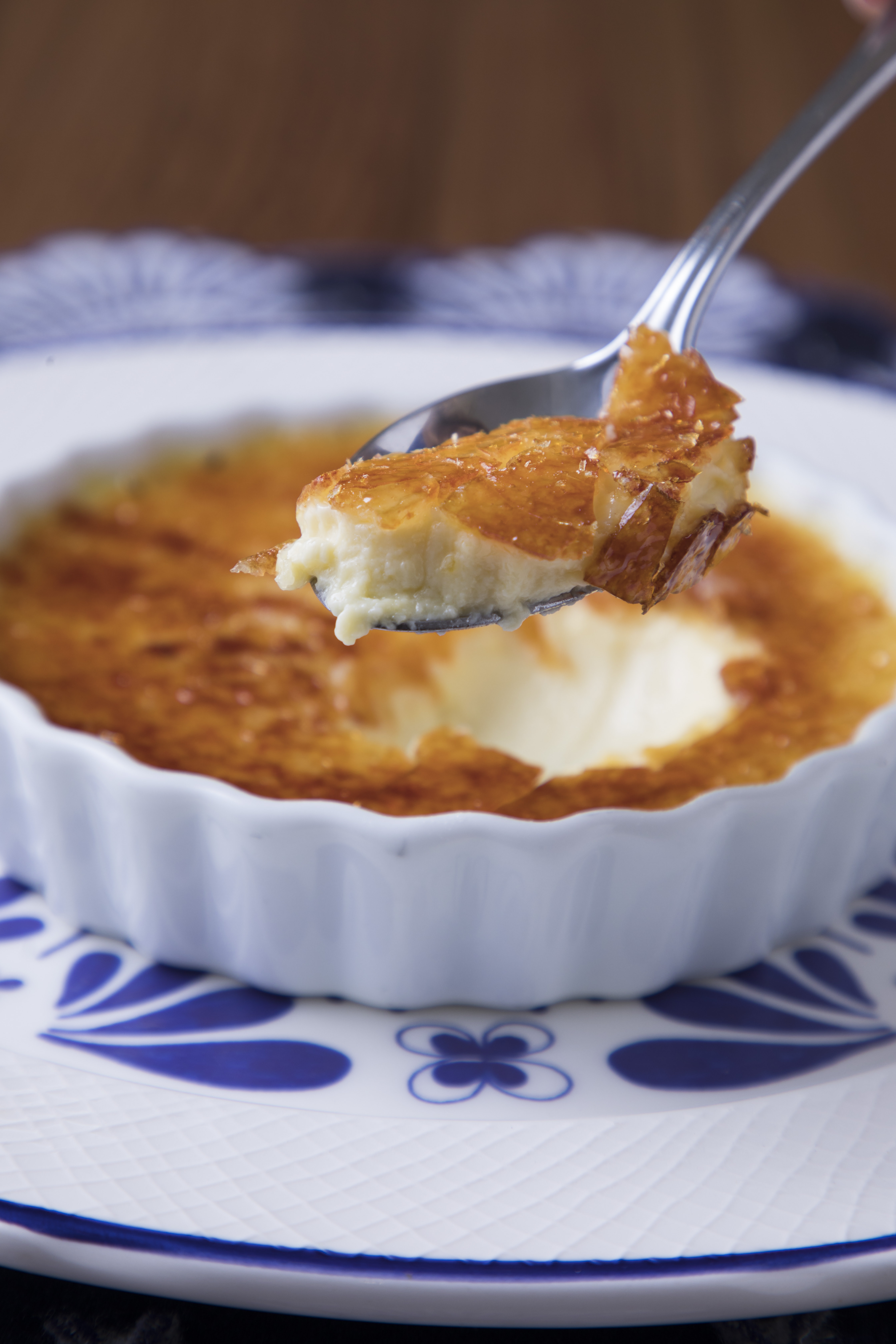 O cr&egrave;me br&ucirc;l&eacute;e da chef Danielle Dahoui, do Ruella Bistr&ocirc;