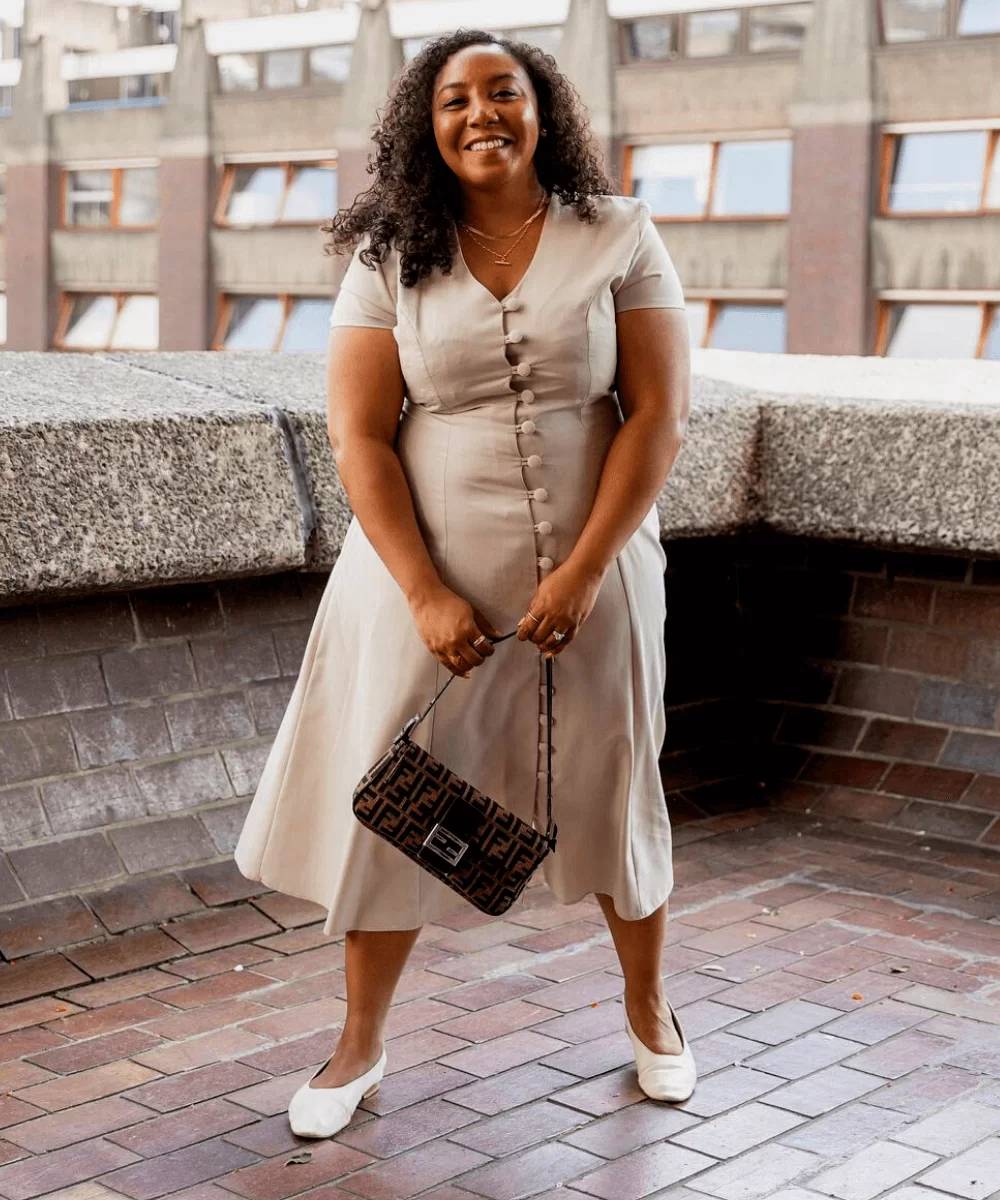 Look pr&aacute;tico com sapatilha