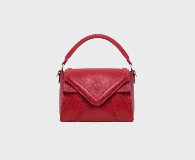 Bolsa vermelha pequena