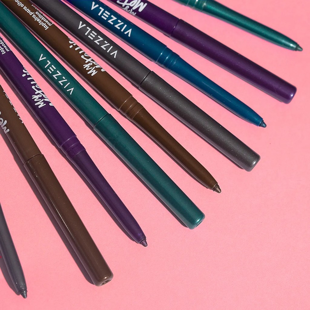 A Vizzela chega com novas cores de lapis para os ohos metalizados perfeitos para o Ano Novo
