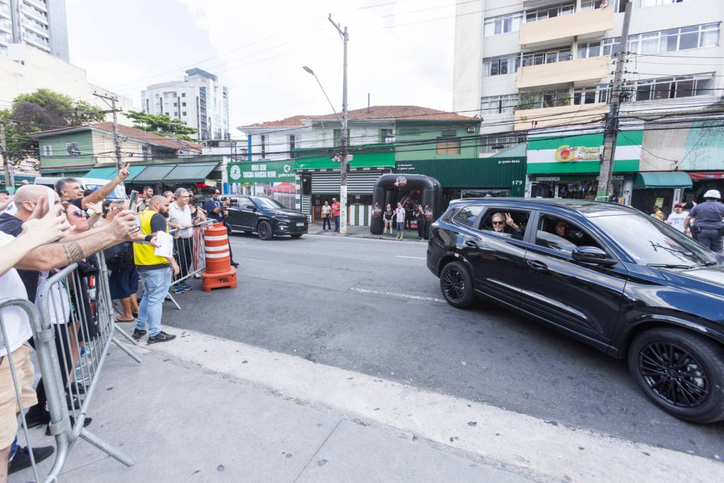 paul-mccartney-chegando-em-sp