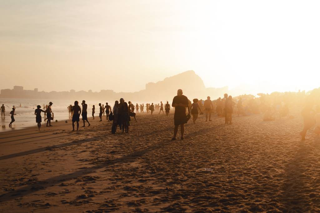 Pôr-do-Sol em uma praia