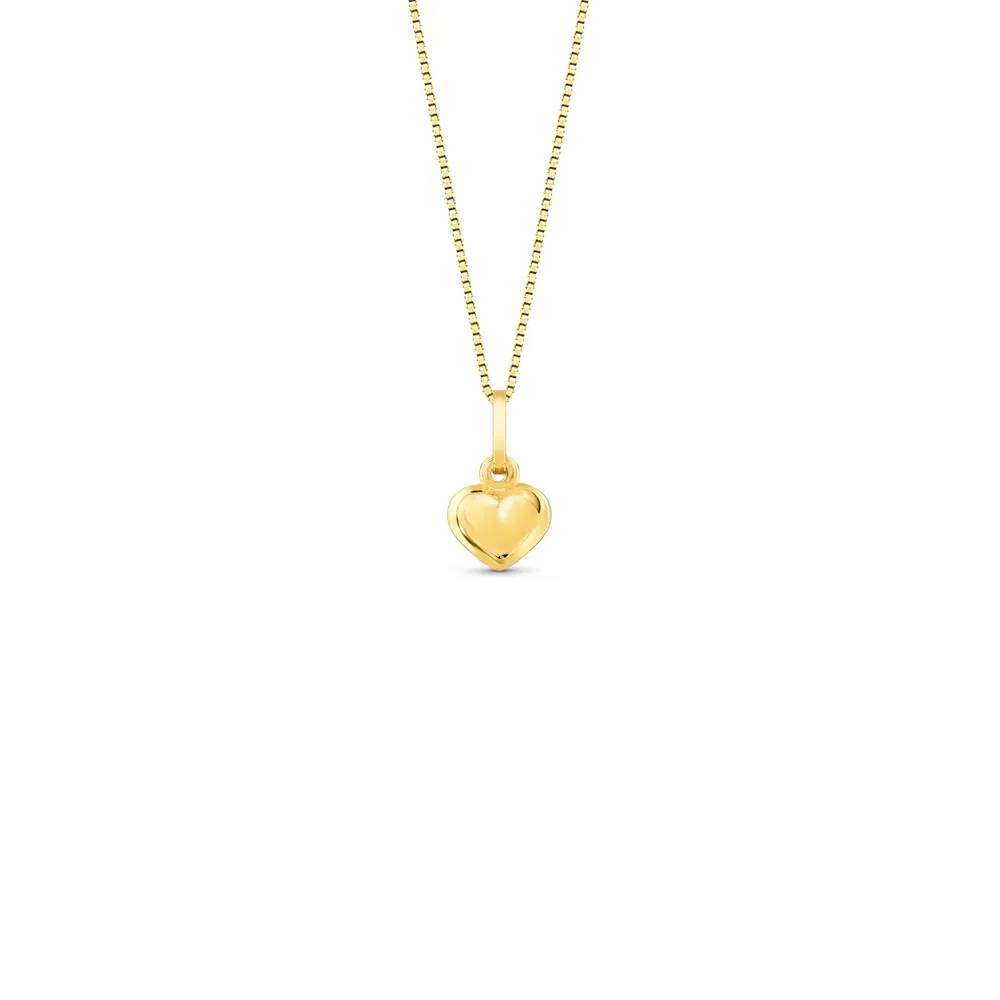 Colar dourado com pingente de cora&ccedil;&atilde;o