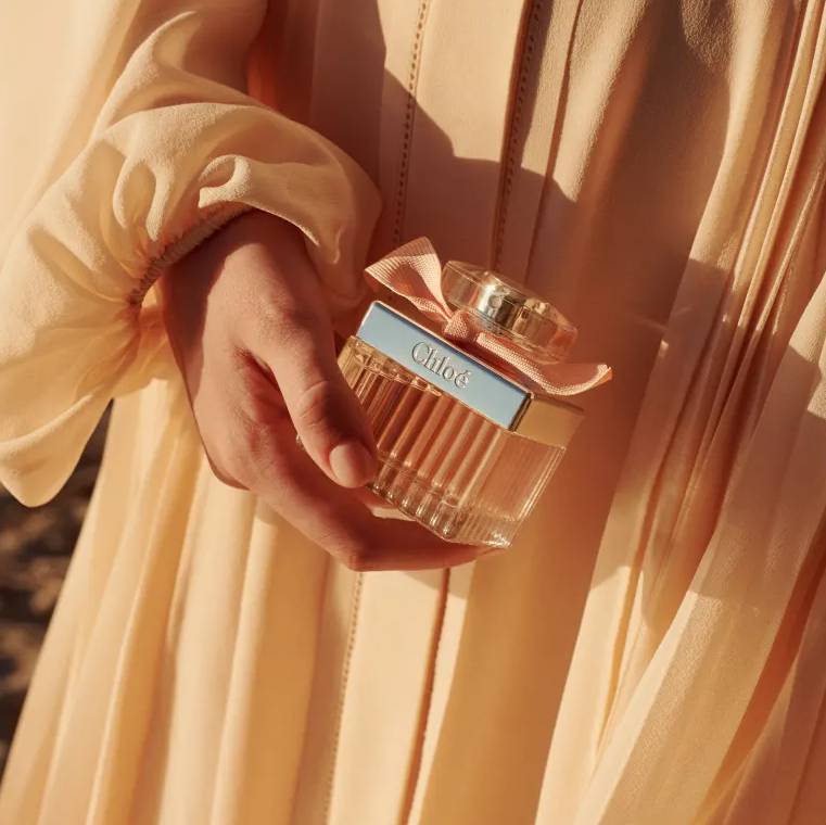 Perfume fresco para usar durante o ver&atilde;o