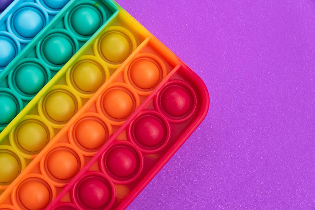 Brinquedos anti-stress funcionam? Psiquiatra responde