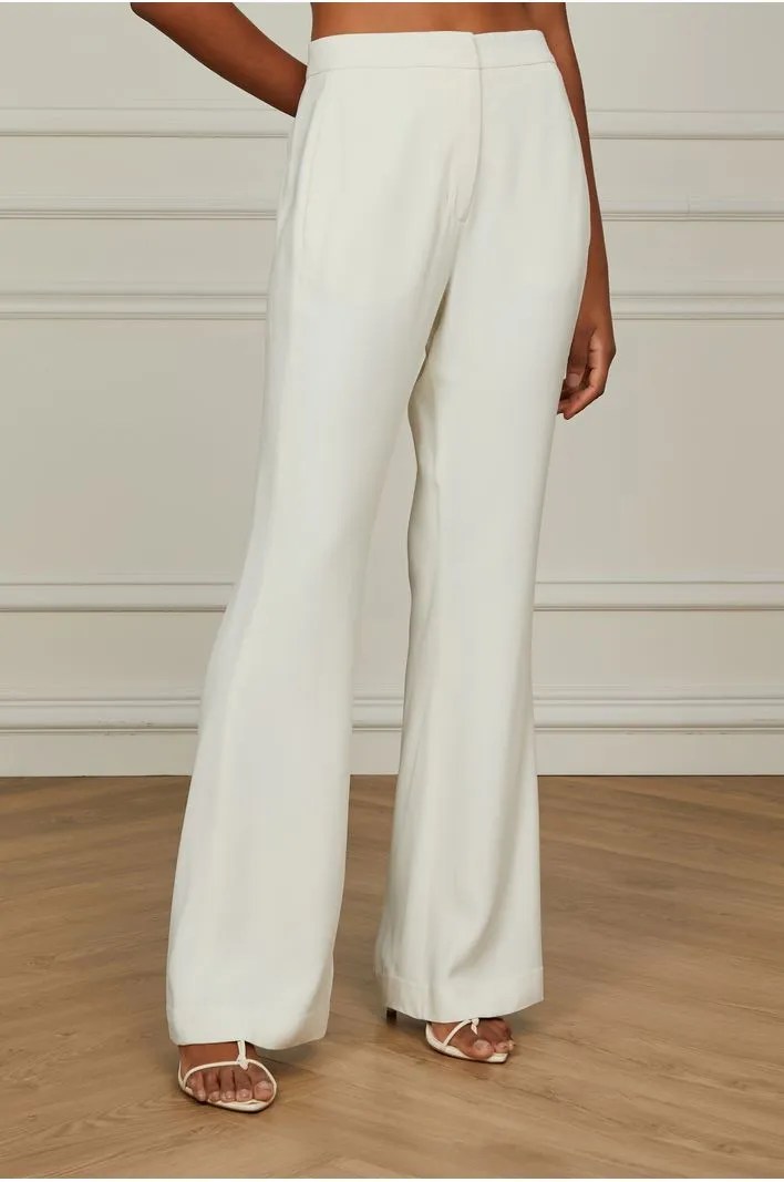 cal&ccedil;a branca