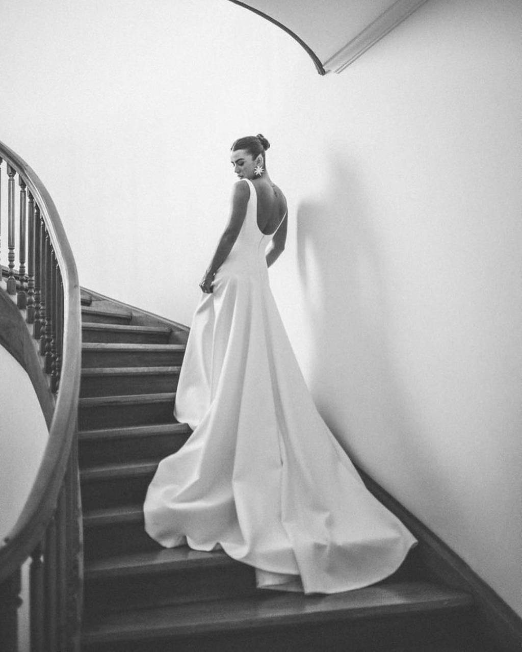 Os detalhes do vestido de noiva de Mari Saad Os detalhes do vestido de noiva de Mari Saad