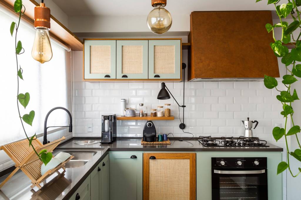 14 projetos de cozinha com marcenaria provençal para se inspirar