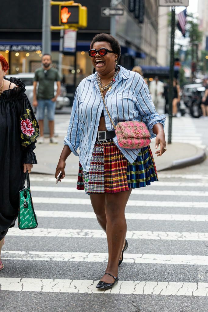 saia-shorts-como-usar-inverno-camisa-social Como usar suas saias e shorts durante o outono? Aprenda dicas e inspirações