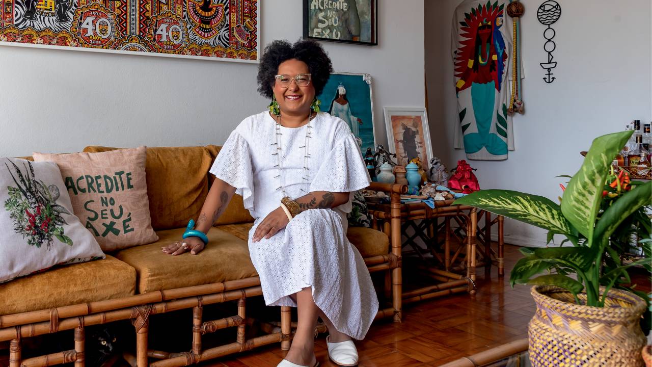 isa silva abre as portas para seu templo de fé