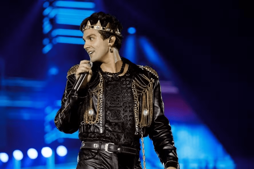 Luan Santana sofre mal súbito antes de show e é socorrido de helicóptero