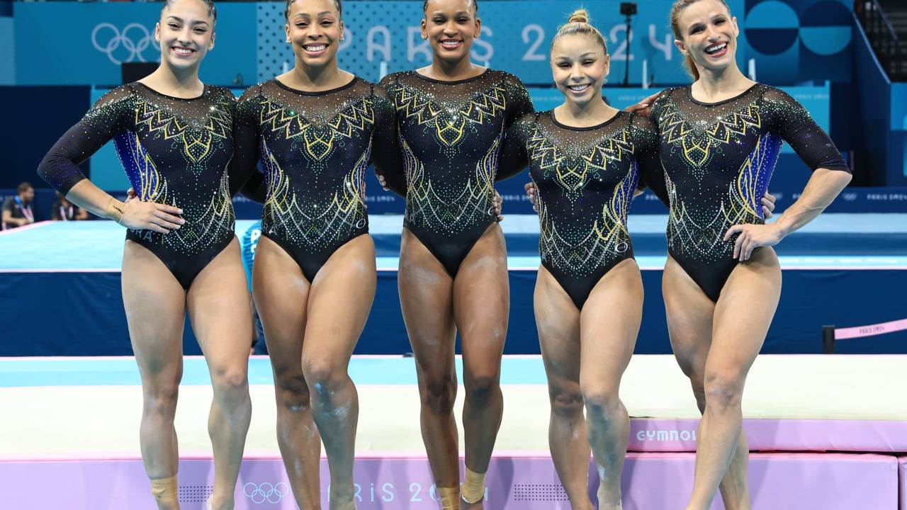 Brasil é bronze na ginástica artística feminina em grupo.