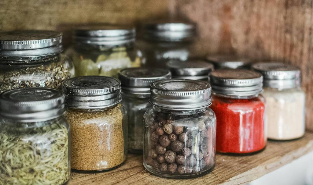 Como guardar temperos sem perder o aroma ou sabor