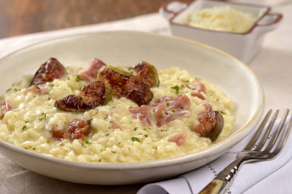 Receita de risoto de parma e figo fica pronta em 30 minutos