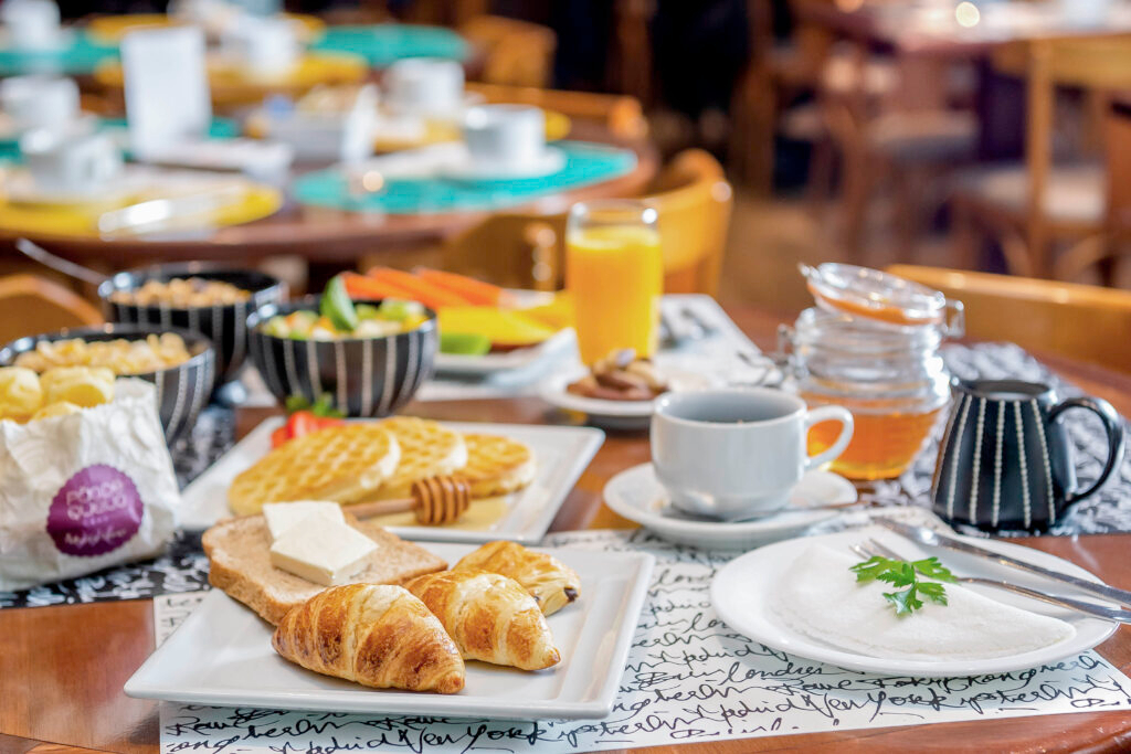 Café da manhã do restaurante Nordê, do hotel Mercure São Paulo, em Moema, faz parte da Breakfast Weekend