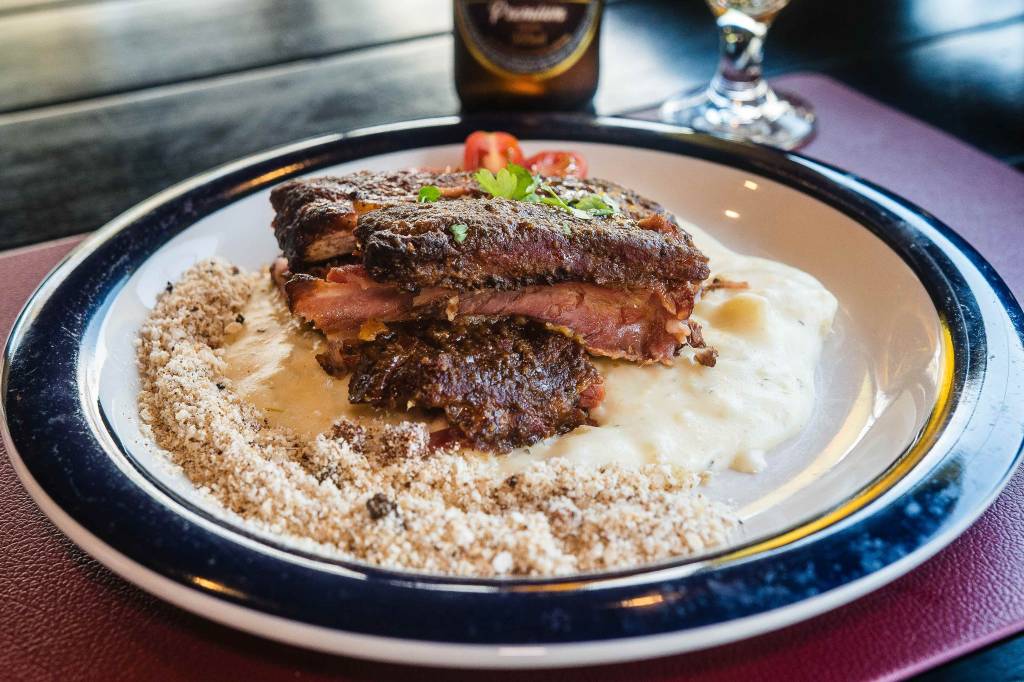 festivais-gastronomicos-socorro Costela Defumada com creme de Mandioca, do Churras Steak House, está no Festival Sabores de Socorro, no interior de São Paulo