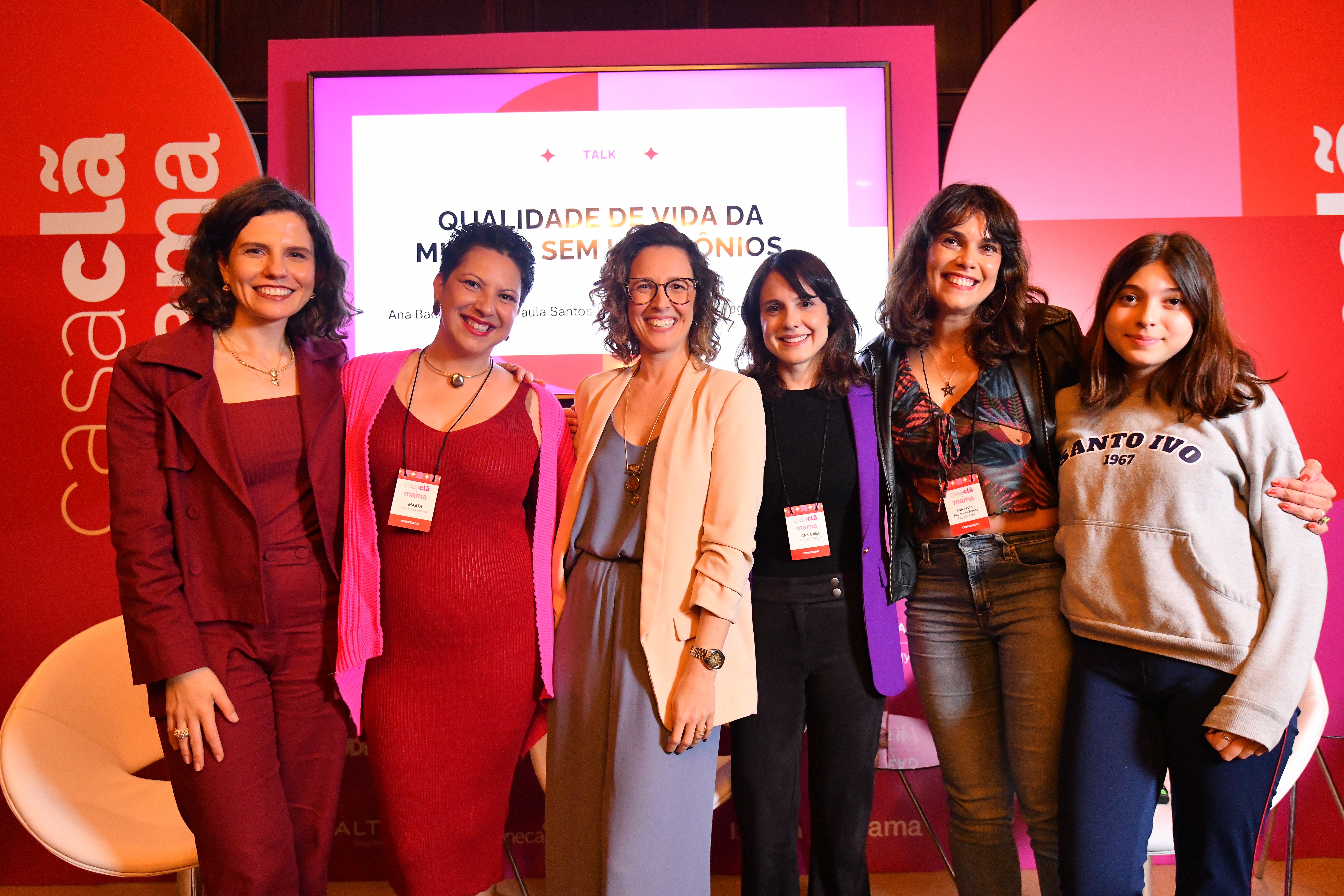 A oncologista Ana Baccarin, a hematologista Regina Chamon (hematologista), suas pacientes Marta Luiza Martinez e Ana Paula Santos, e Helena Galante, diretora de conte&uacute;do de CLAUDIA e Boa Forma