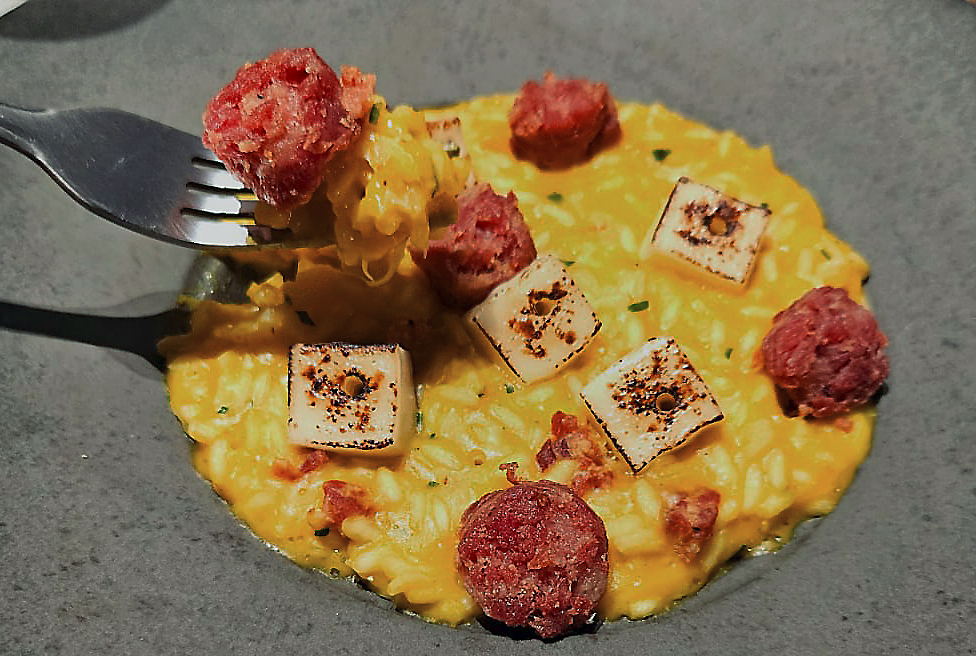 receitas-panela-so-Risoto-de-abobora-linguica-e-queijo-coalho Risoto de Abóbora, linguiça e queijo coalho do restaurante Taberna Pub & Gastronomia, de Sertãozinho (SP), pode ser feito em casa, em uma panela só