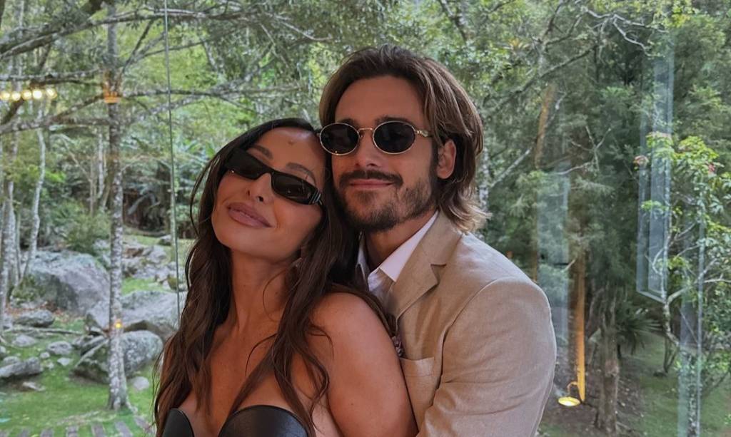 Sabrina Sato está grávida de Nicolas Prattes