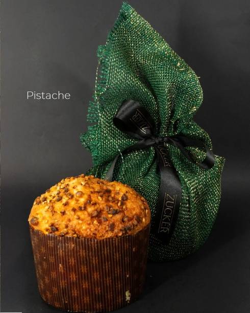 Zucker - Panetone de Pistache com recheio que leva pedaços de pistache e cobertura glaçada com pedaços de pistache (R$ 149 - 600g) Zucker - Panetone de Pistache com recheio que leva pedaços de pistache e cobertura glaçada com pedaços de pistache (R$ 149 - 600g)